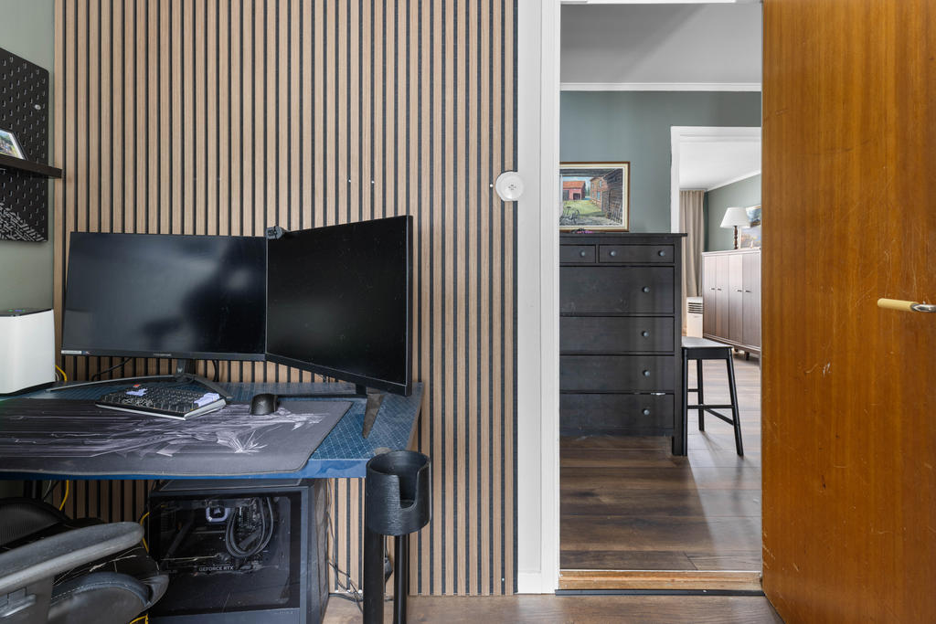 Sovrum 1 med nya ytskikt. 