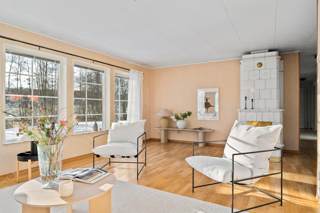 .. med stora fina fönsterpartier 