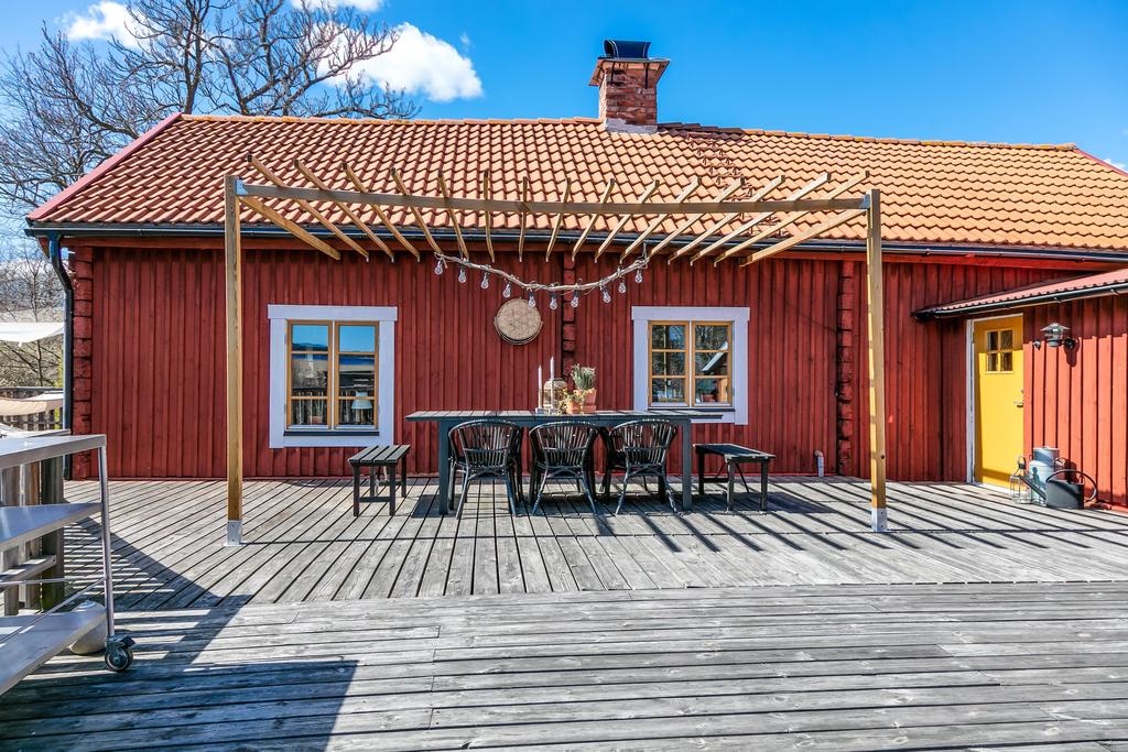 Pergola på terrassen