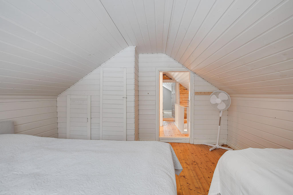 Sovrum på ovanvåning