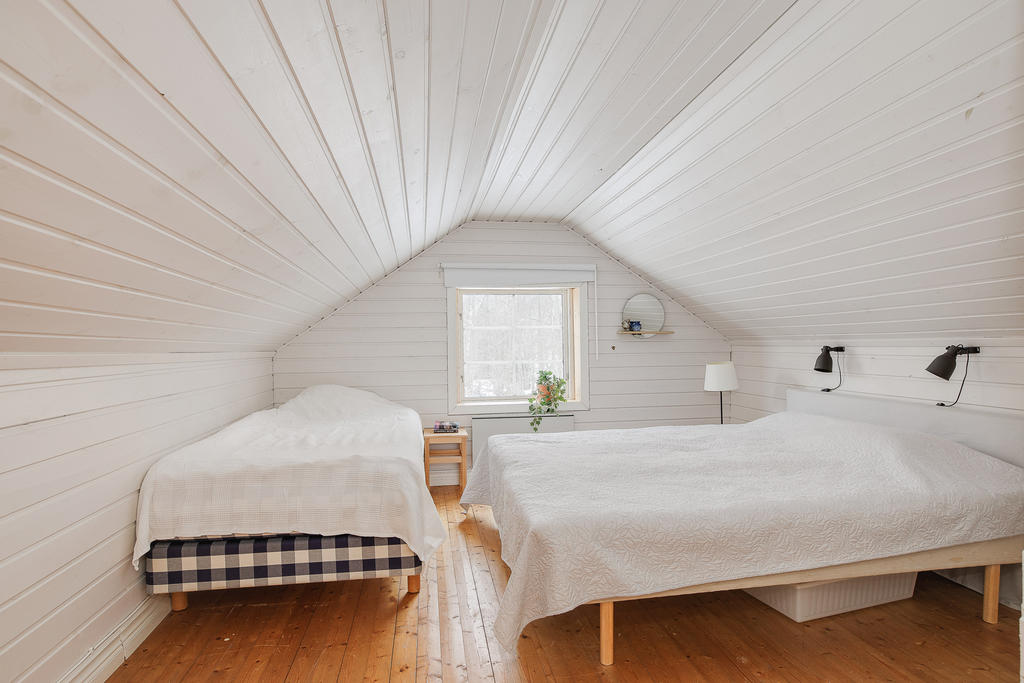 Sovrum på ovanvåning