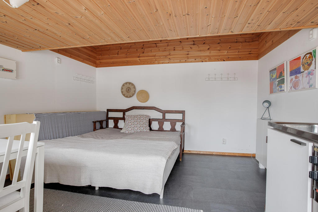 Gästhusets sovrum och pentry