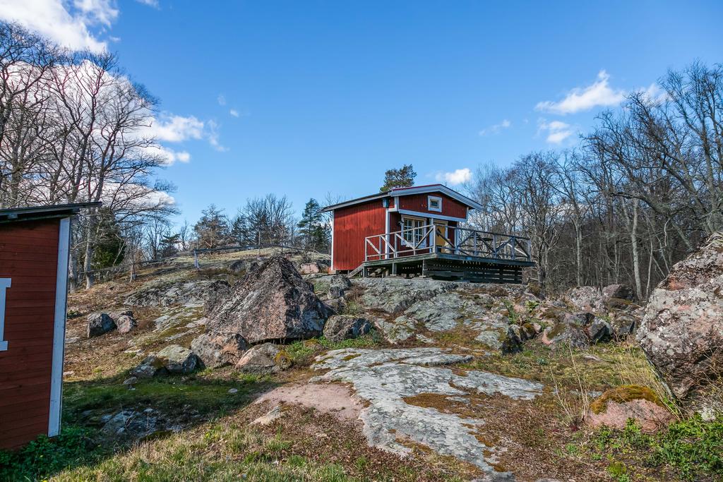 Gäststuga med egen terrass