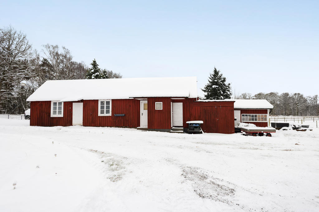 Förrådslänga med verkastadsdel