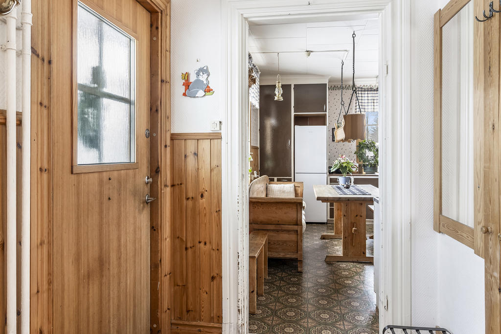 Hall mot kök
