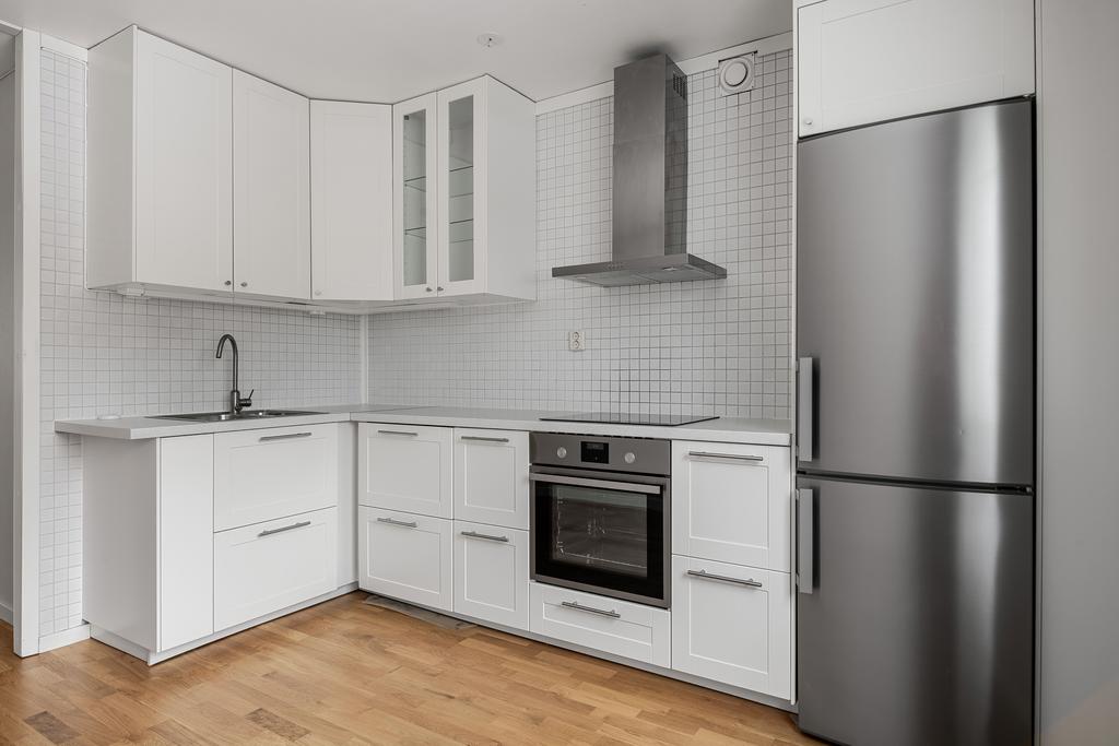 Vitt och fräscht kök från IKEA.