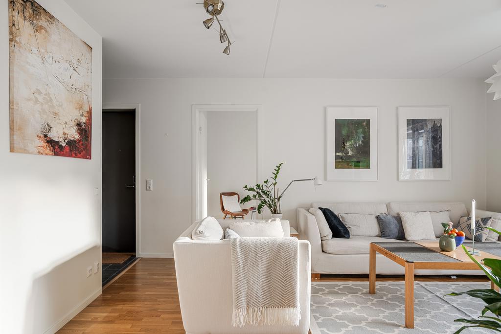 Vardagsrum mot gästrum