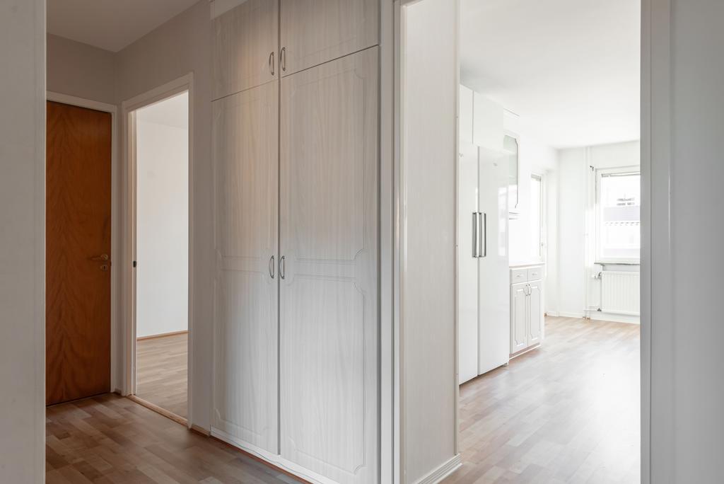 Vy mot kök samt sovrum 2