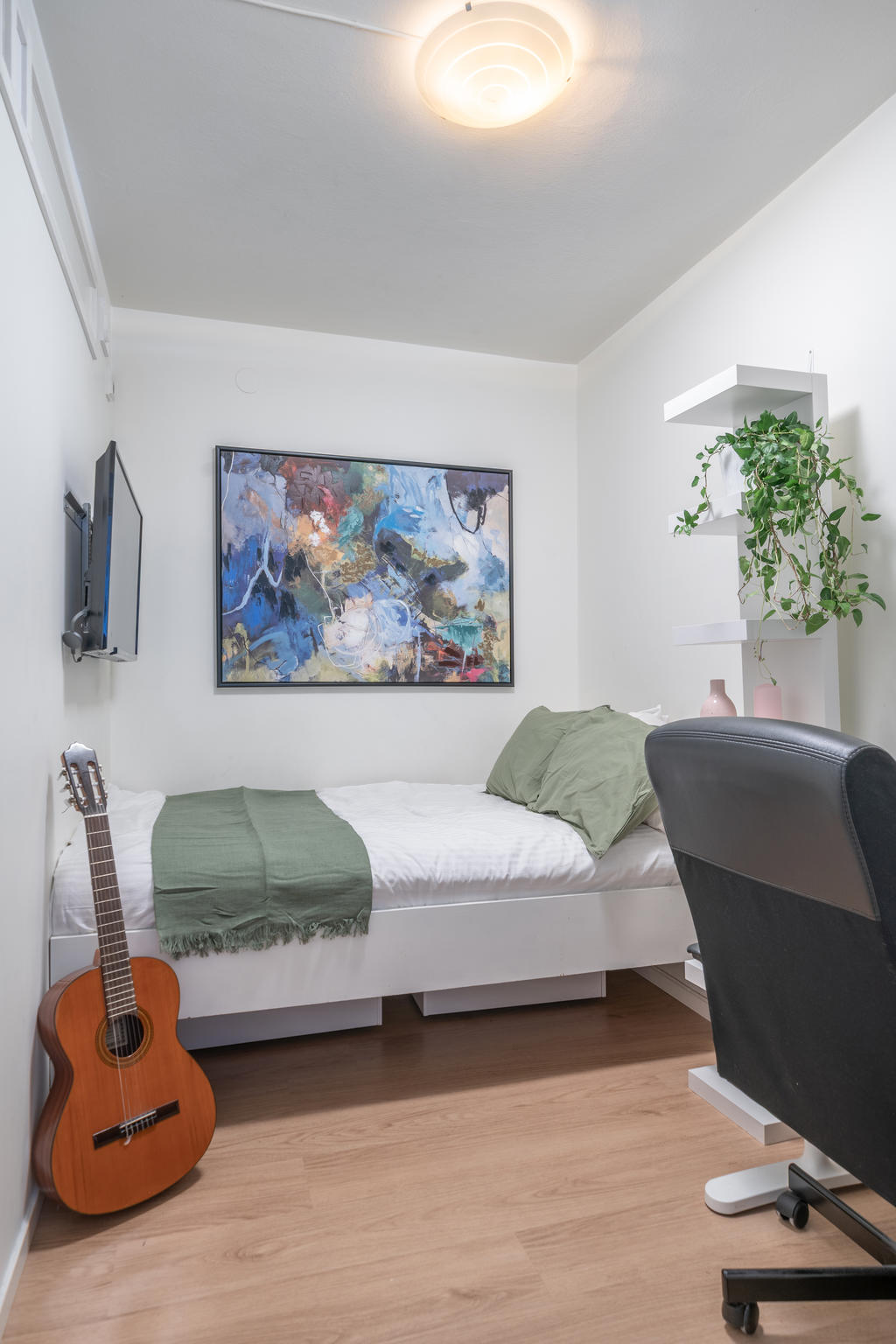 Inre rum 2, takhöjd med plats för loftsäng