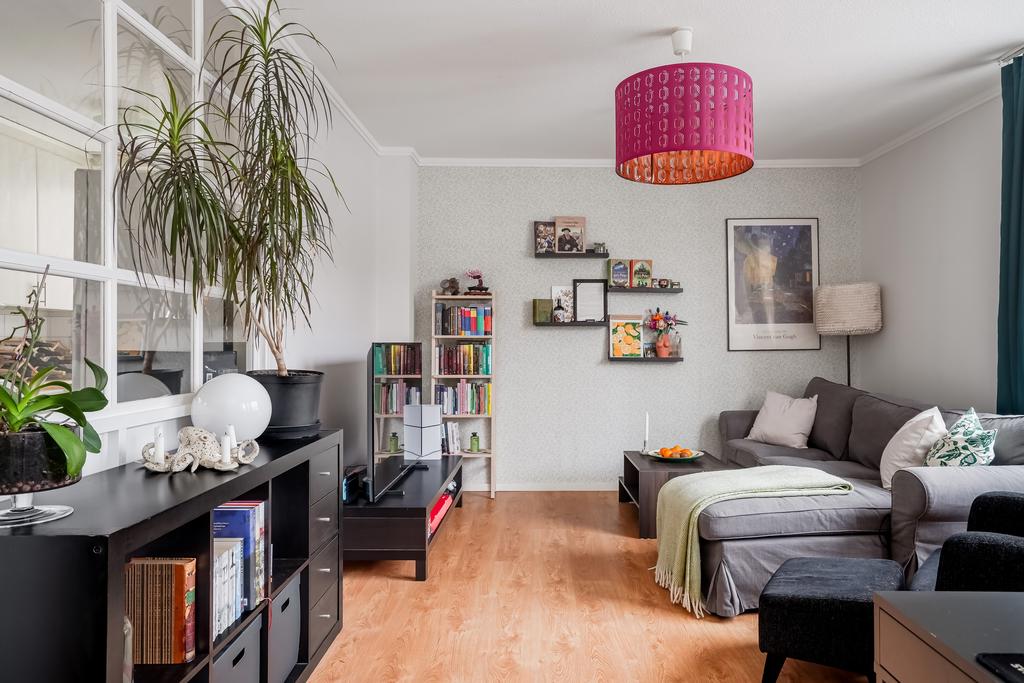 Vardagsrummet har gott om plats 