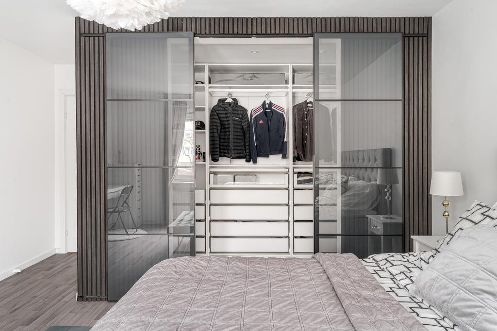 Snygg walk-in-closet