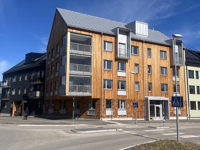 Härligt solig hörnbalkong!