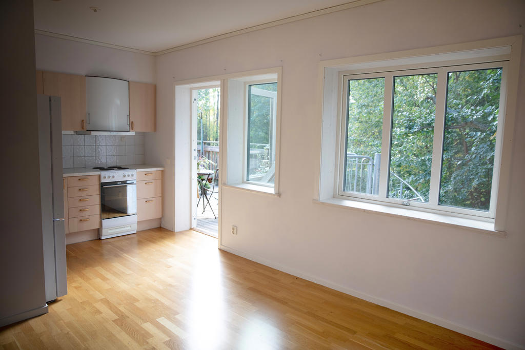 Kök/allrum i en av lägenheterna på övre plan