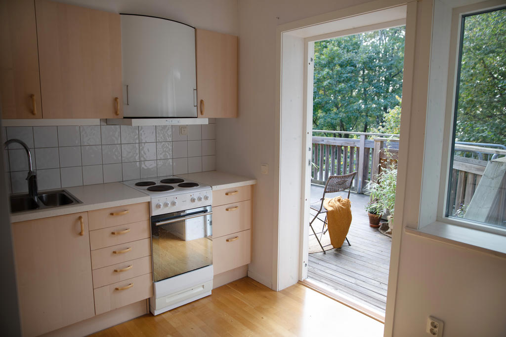 Kök med utgång till balkong