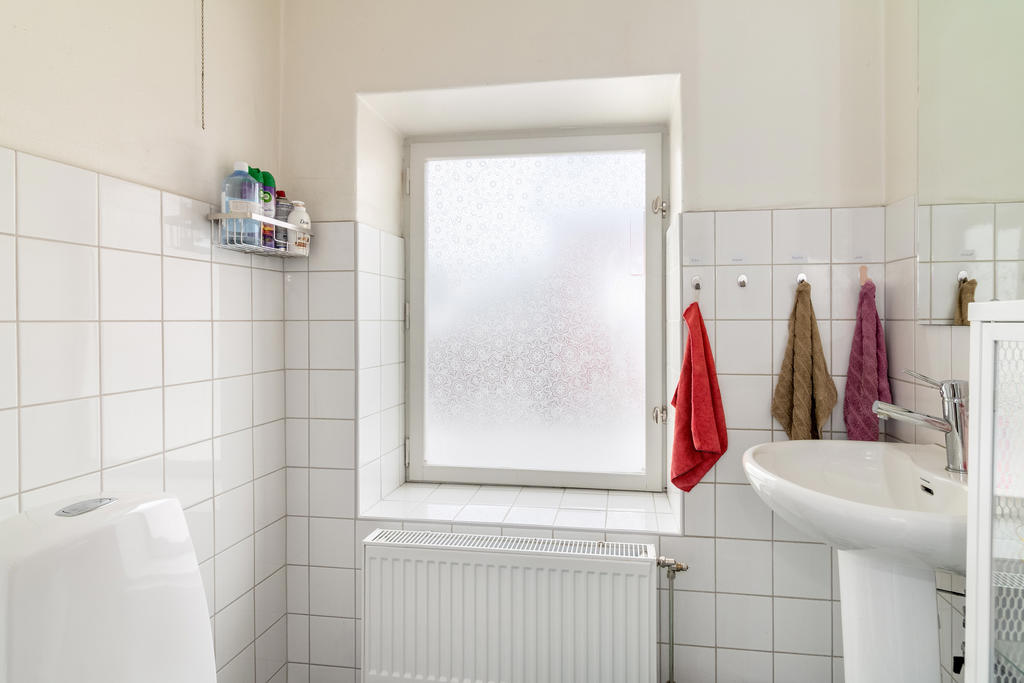Stenhuset - WC i hall/allrum