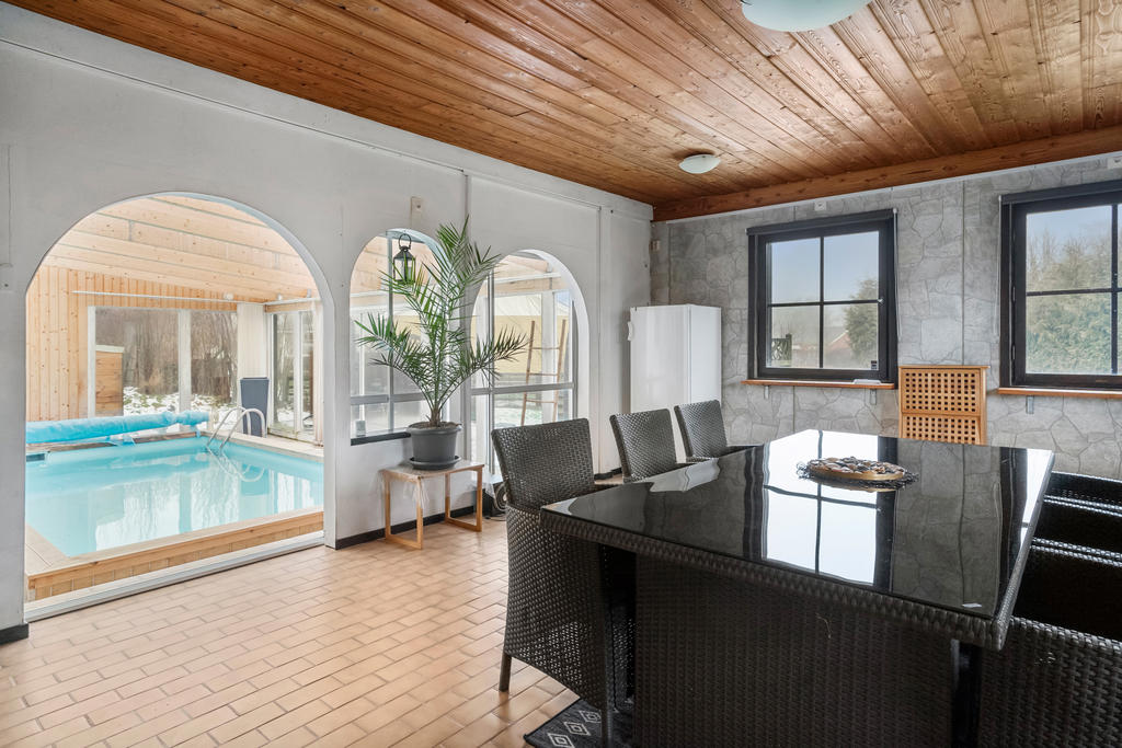 Allrum/relax mot poolrum