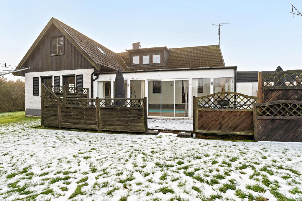 Uteplats utanför poolrum