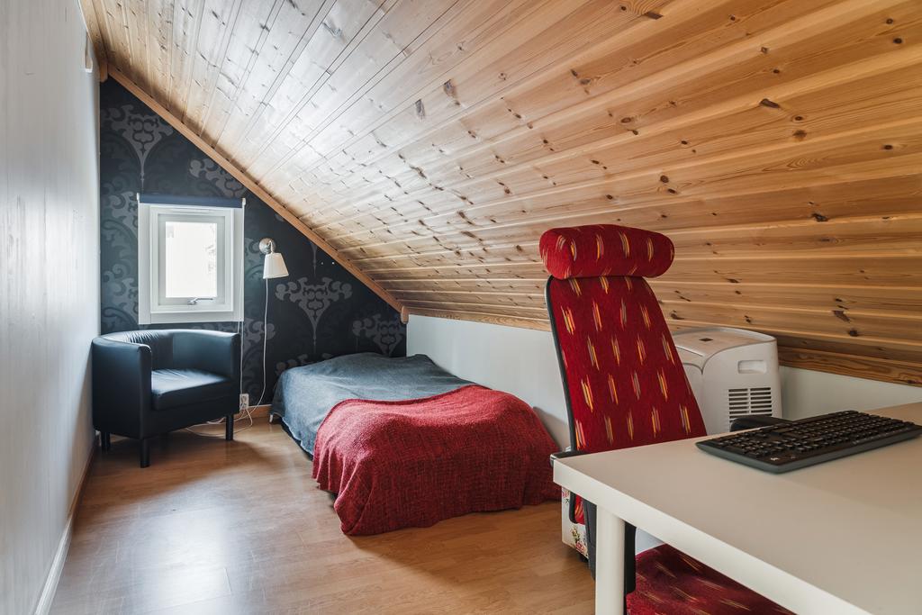 Mindre sovrum övre plan