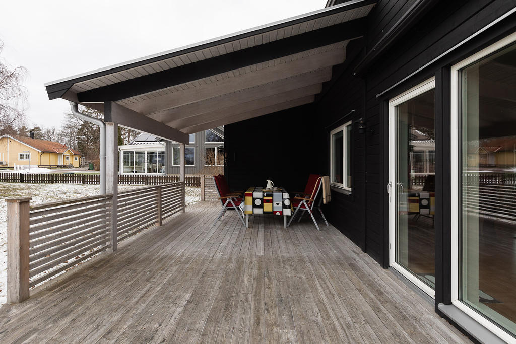 Altan, delvis under tak!