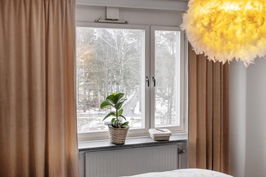 Utsikt från sovrum 1