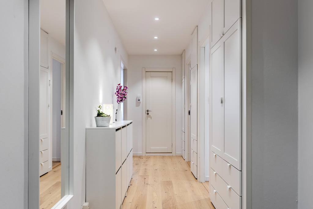 Hall med gott om förvaring!