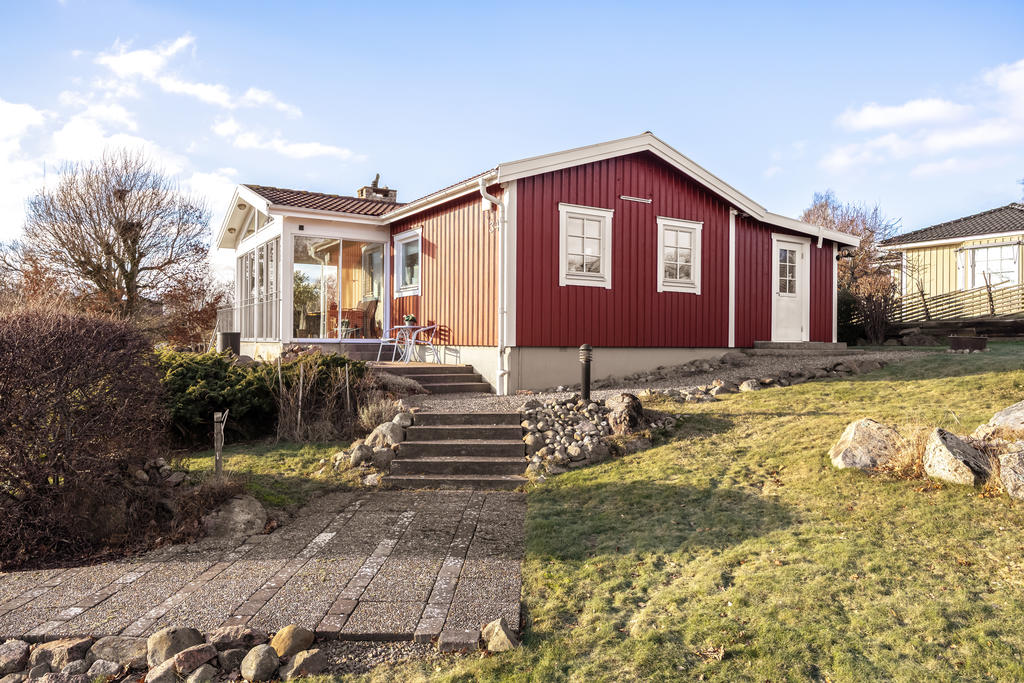 Högt och fint läge med vacker vy!