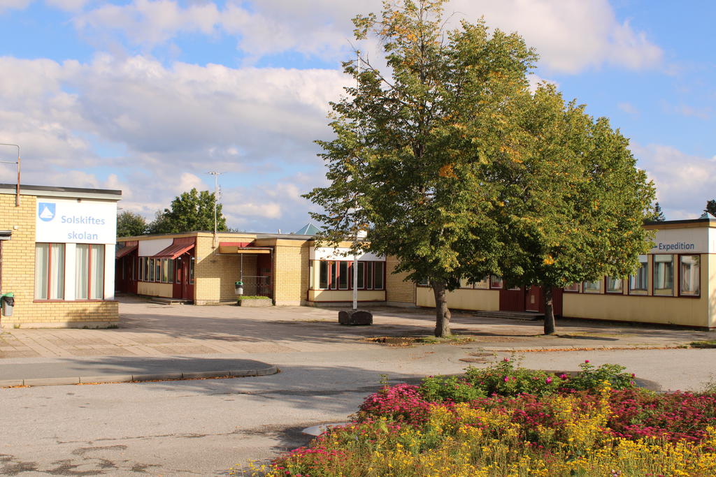 Solskiftesskolan finns på promenadavstånd