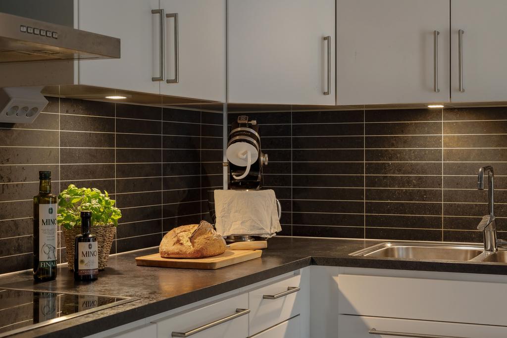 Detalj av kökets arbetsdel.