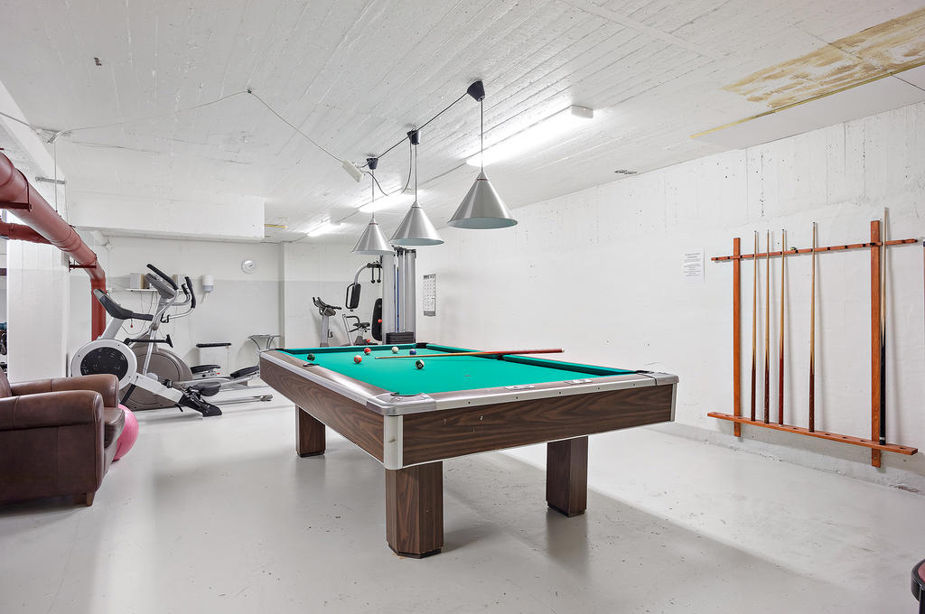 Biljard och gym i föreningen