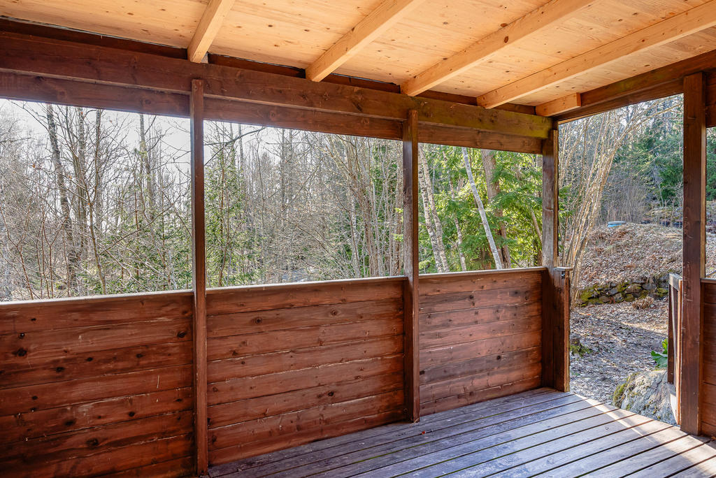 Uteplats vid gästhuset