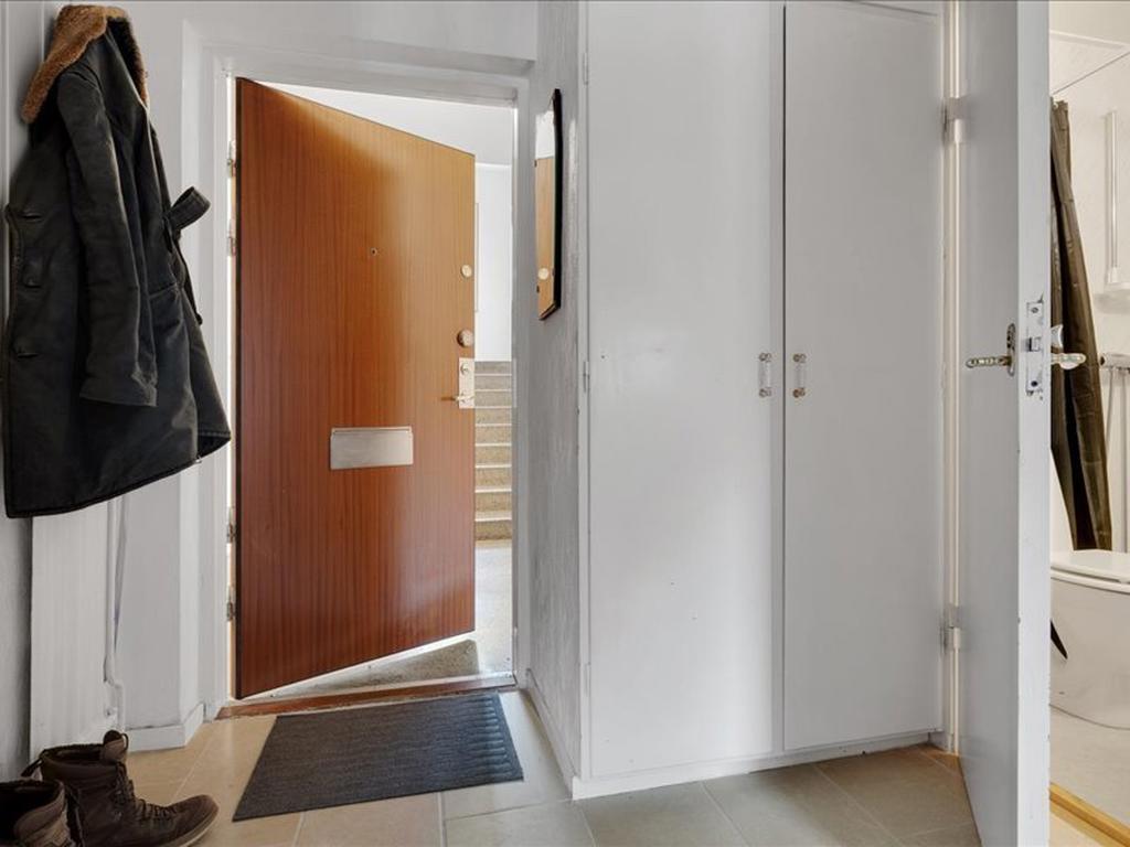 Entréhall med garderober