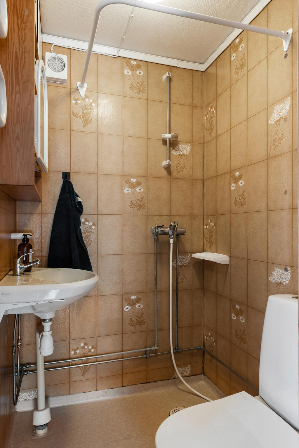 WC + dusch i gästhuset