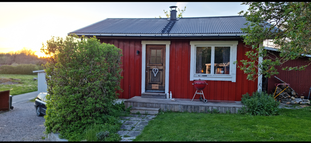 Sommarbild tagen av säljaren på gästhuset