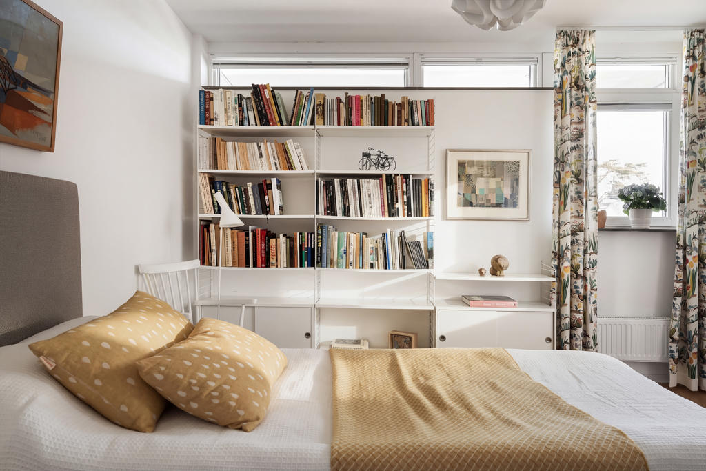 Större sovrum vid entrén