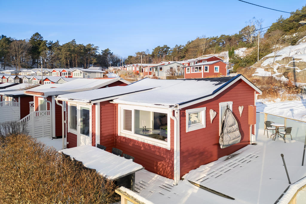 Lika vackert på vintern. Här erbjuds sol från morgon till kväll