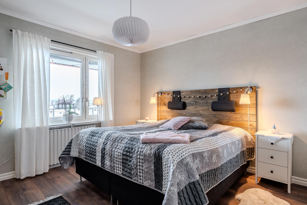 Sovrummet är rymligt.