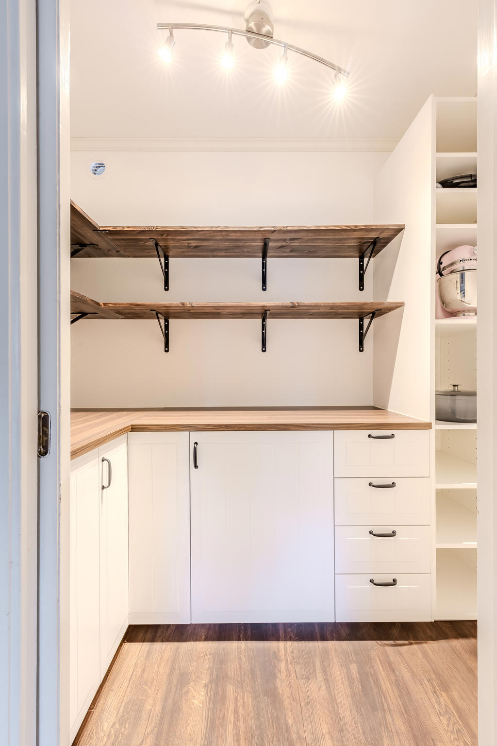 Lyxigt med skafferi!