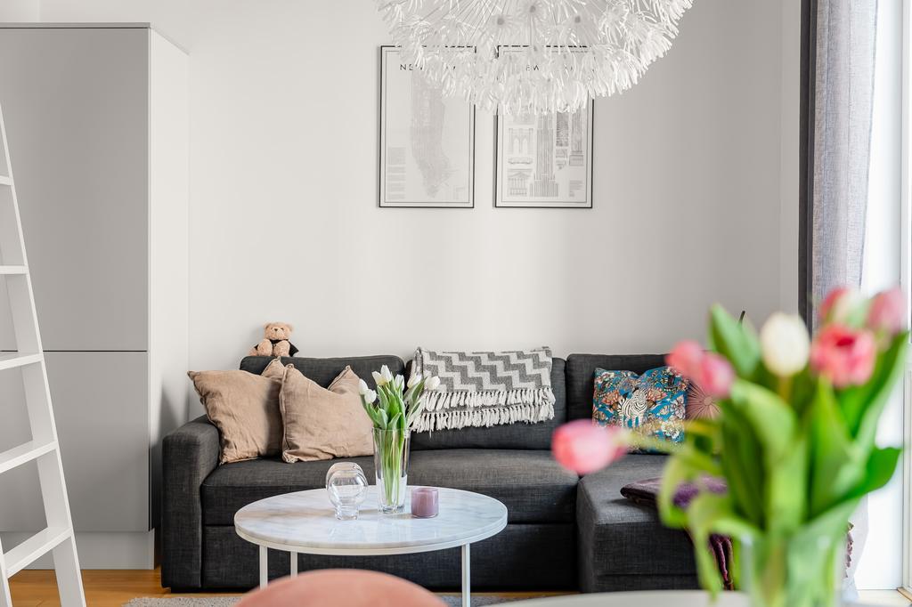 Plats för soffa vid fönstret