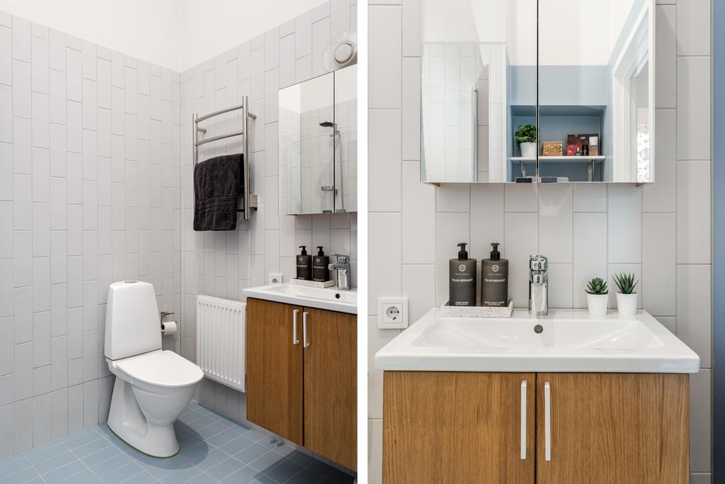 Kaklat duschrum i ljusa kulörer 