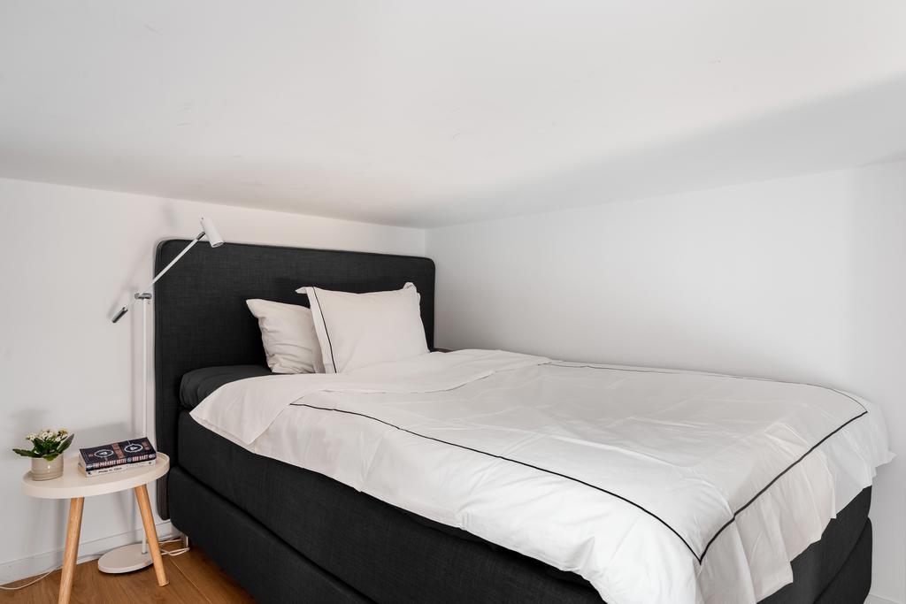 På loftet plats för större säng 