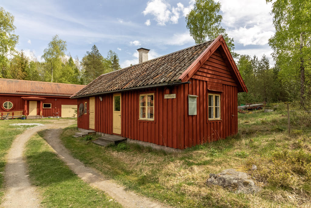 Vävstugan + snickarbod