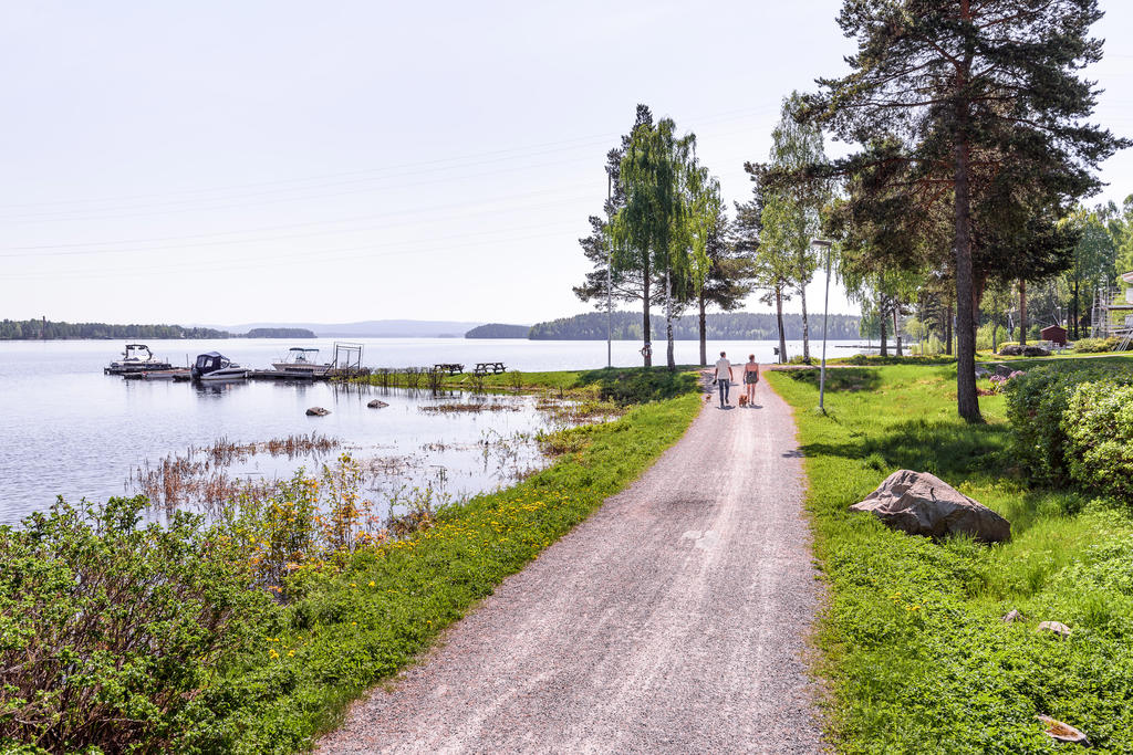 Sjönära läge med aktiviteter året om