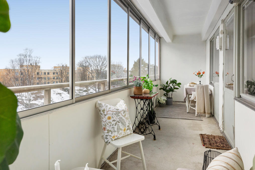 Underbar inglasad balkong