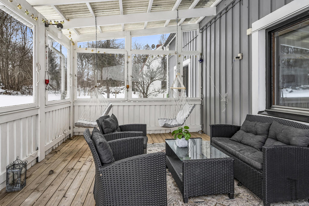 Delvis inglasad altan