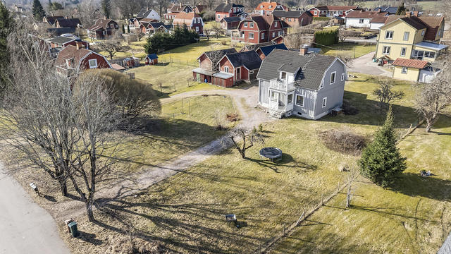 Entrésidan från ovan