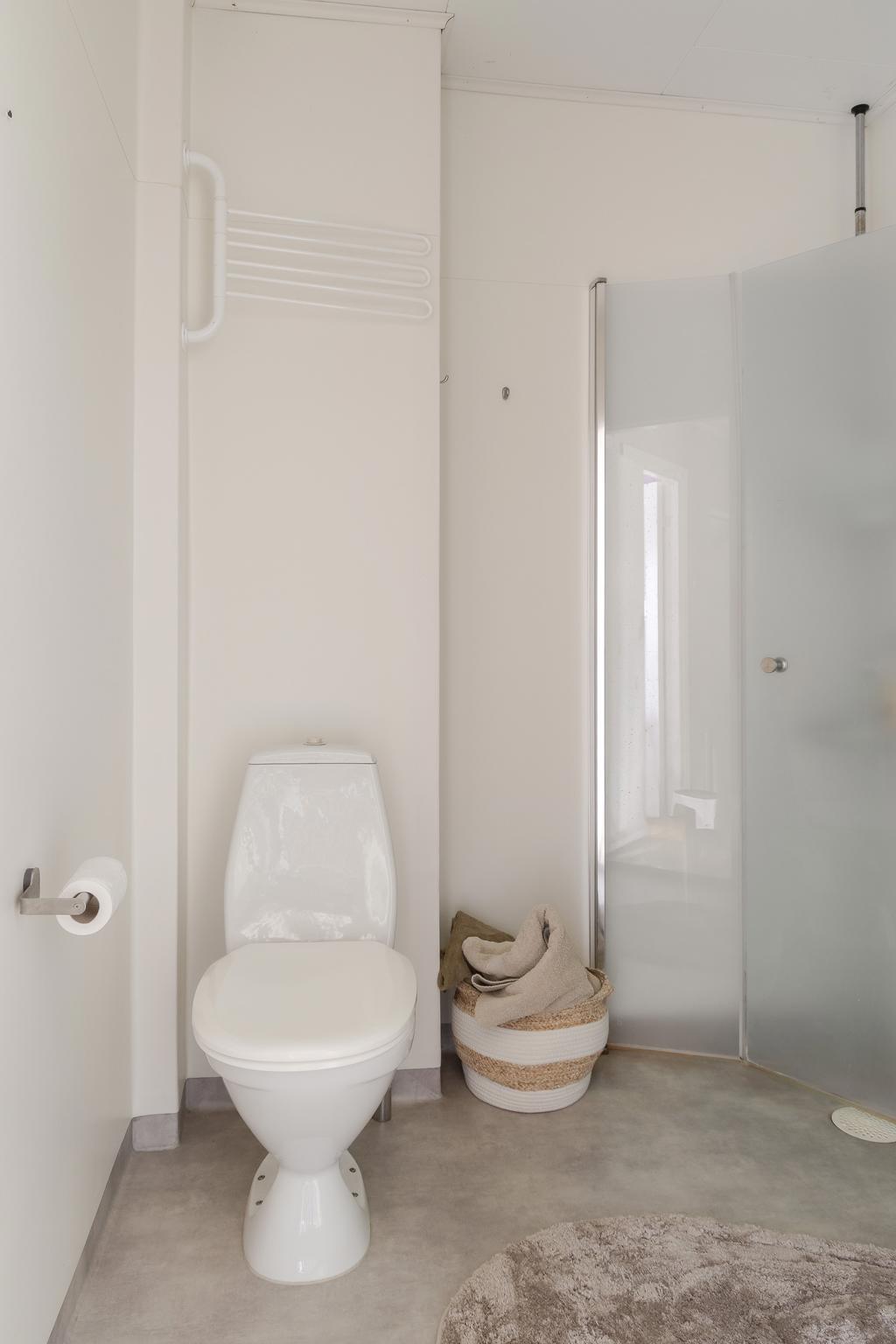 Duschutrymme i badrum.