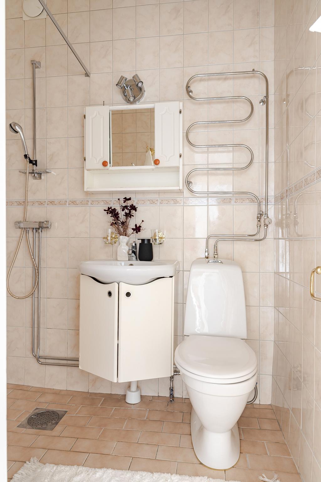 Duschrum. Förberett för tvättmaskin. 