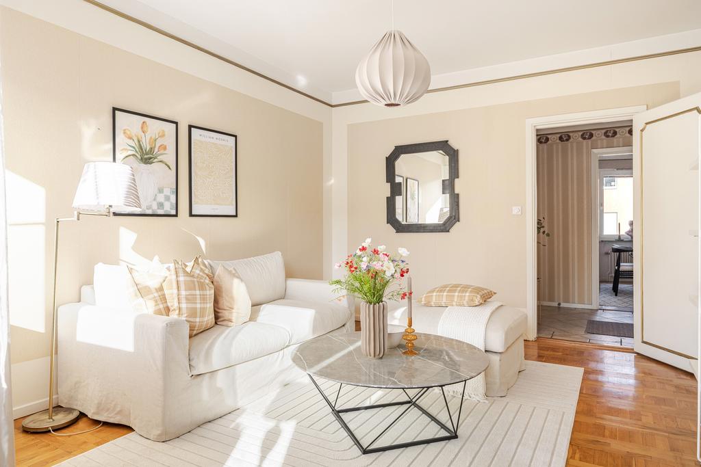 Genuint stavparkettgolv. 