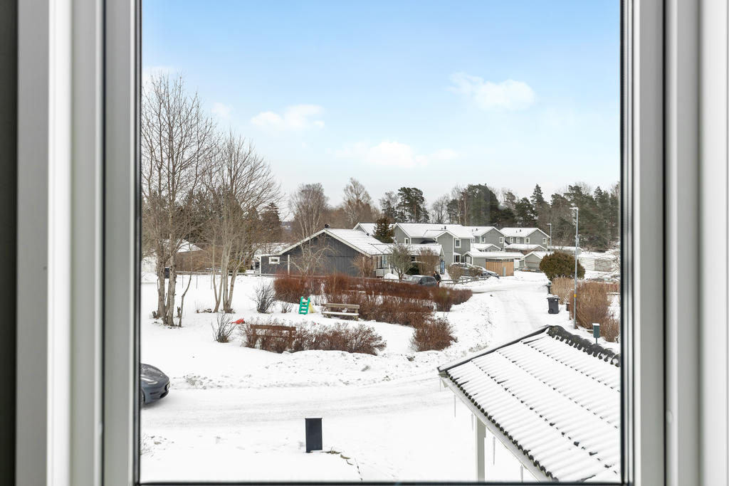 Utsikt från sovrum 4