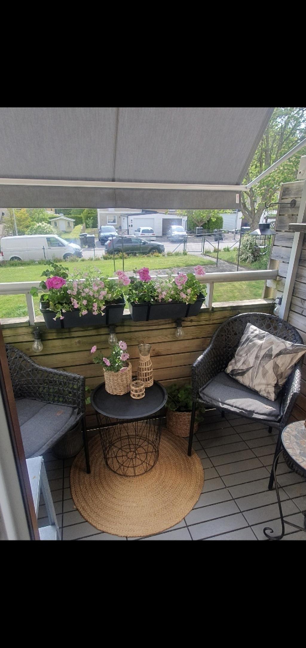 Säljarens egna bild på balkongen 